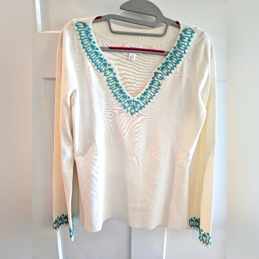 LOFT White V-Neck Knit Top w/ Turquoise Beading – Size M